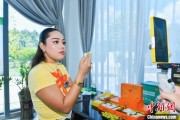 黄冈泰国主播品三亚榴莲：“尝到了家乡味”