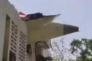 黄冈印度一波音787客机坠毁机上242人、地面5名学生遇难！我驻印度使馆：机上无中国籍乘客